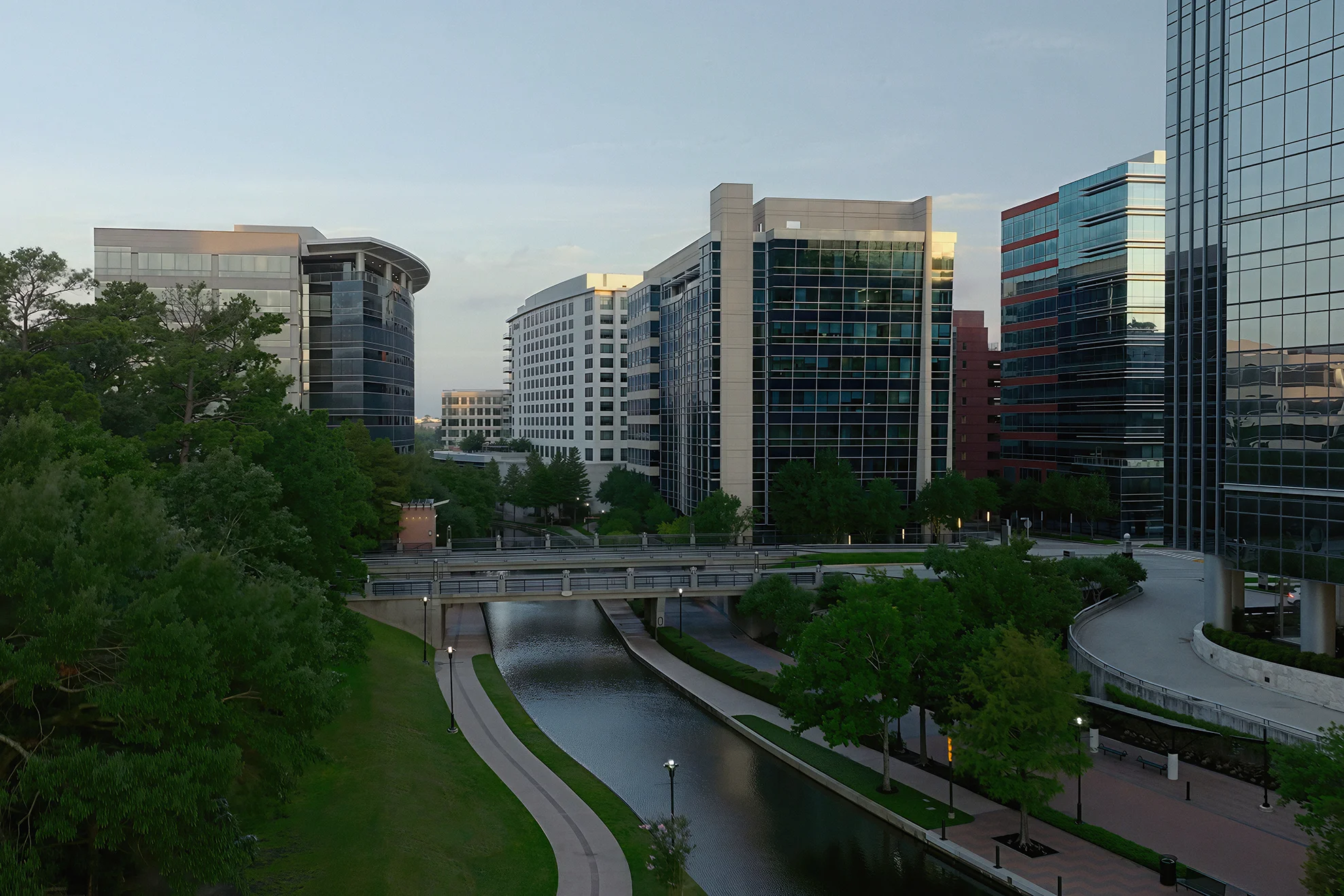 F1 Aerial Stock P1 5K.00 12 07 21.Still011 E01 G 1